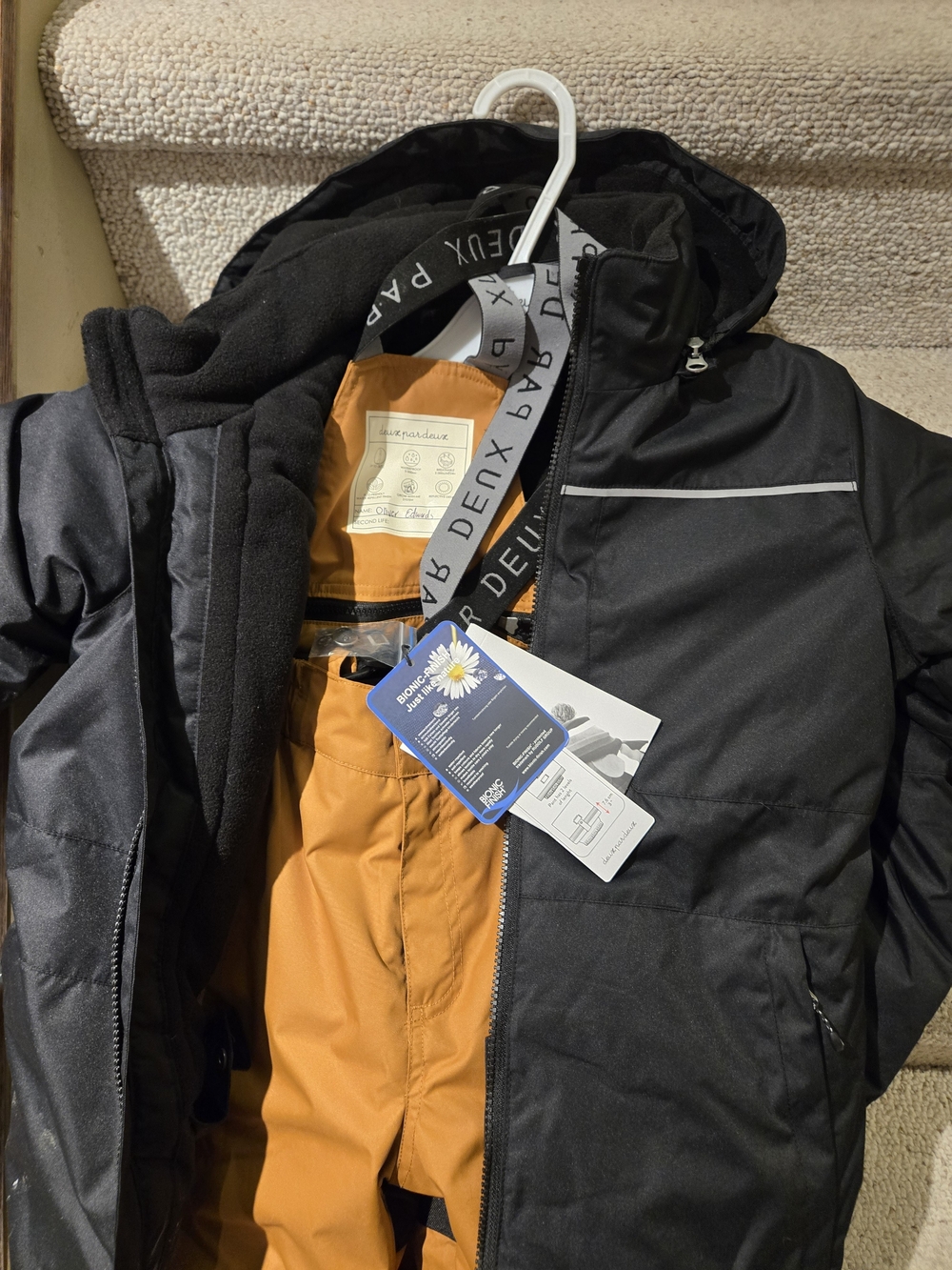 deux par deux Black and Orange Kids Ski Set